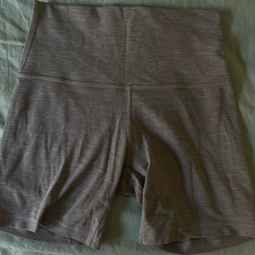 lululemon bike shorts